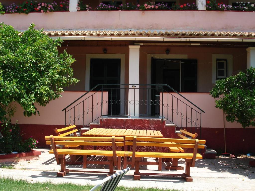 Villa Toula Dassia  Bagian luar foto